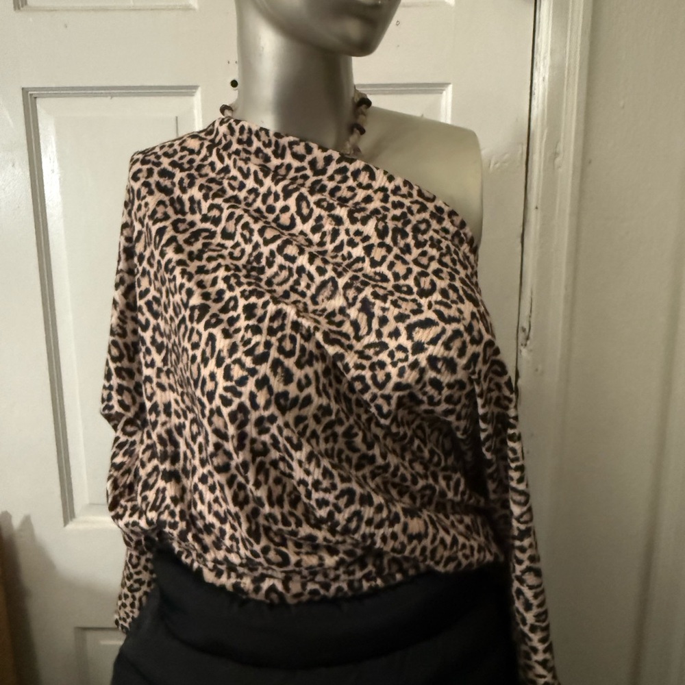 Leopard Print One-Shoulder Top